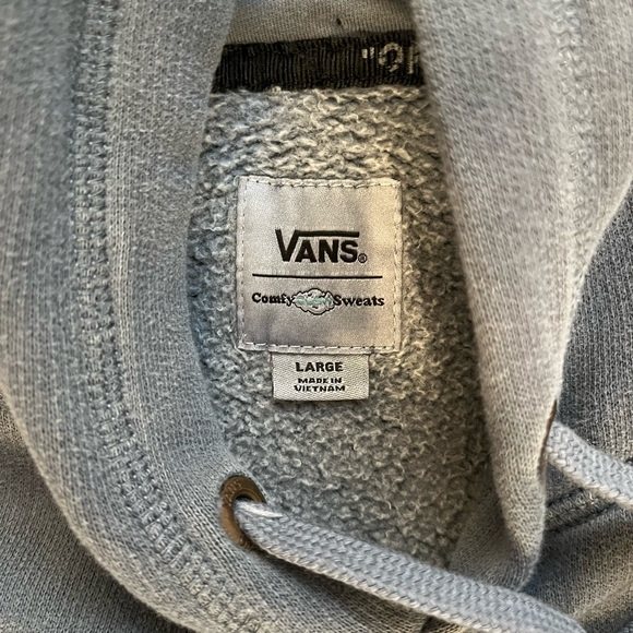 NWT. Vans hoodie. Large. No flaws. Perfect condition. - Picture 3 of 4